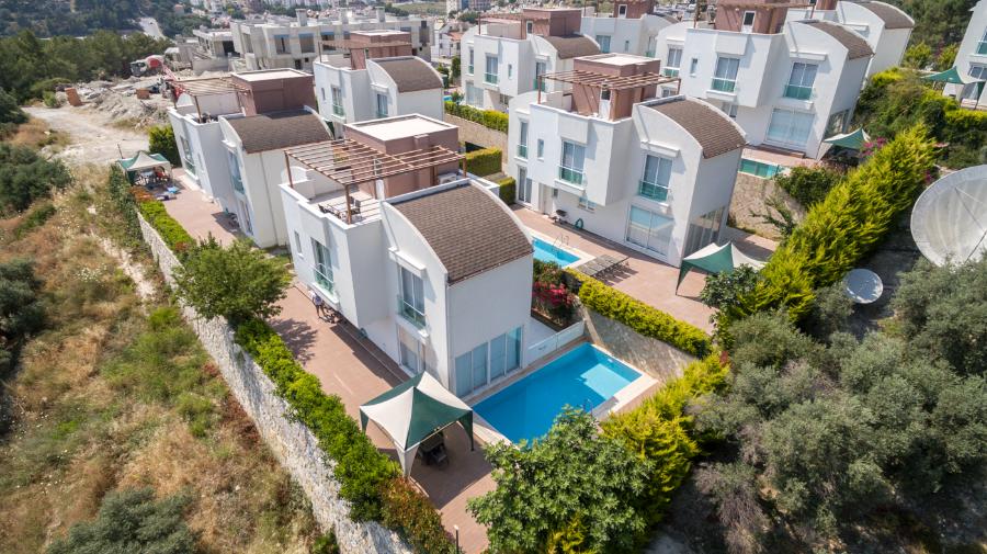 Kuşadası Kadınlar Denizinde 4+1 Özel Havuzlu Deniz Manzaralı Kiralık Lüks Villa DRM-1843