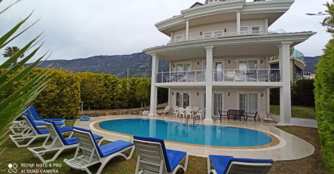 Villa Barok