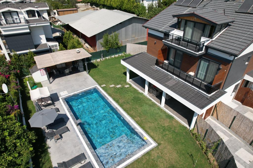 Villa North