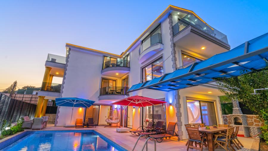 Kaş İslamlarda 4+1 Özel Havuzlu Doğa Manzaralı Kiralık Lüks Villa DRM-1919