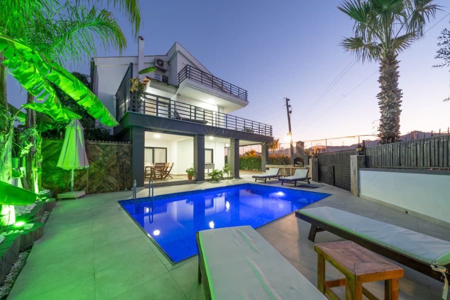 Villa London
