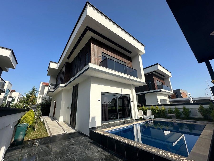 Antalya Belek'de 3+1 Özel Havuzlu Denize Yakın Kiralık Villa DRM-2075