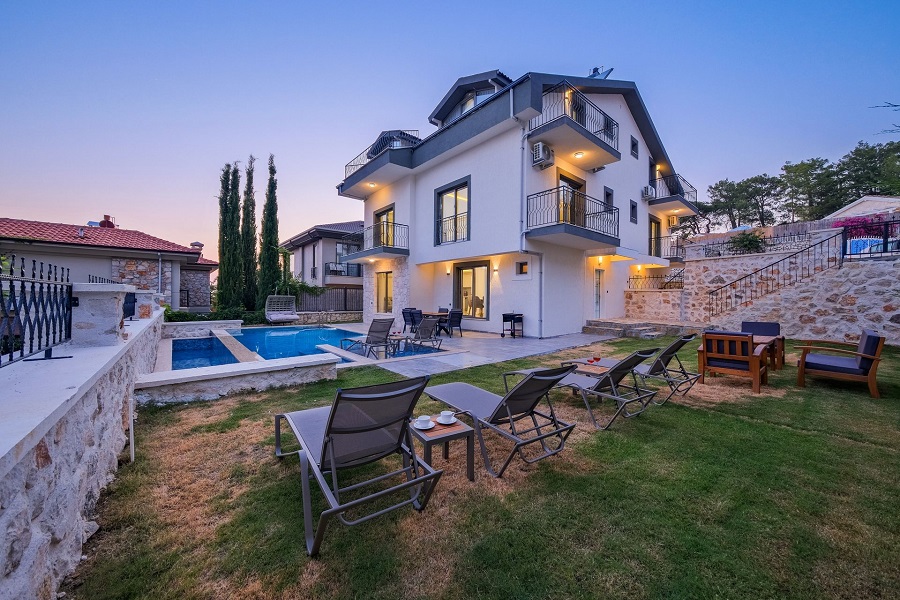 Faralyada 4+1 Özel Havuzlu Deniz Manazaralı Kiralık Lüks Villa DRM-2041