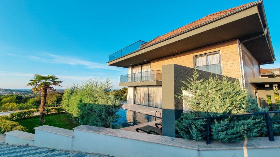 Şile Ahmetliköyde 4+1 Özel Havuzlu Deniz Manzaralı Kiralık Lüks Villa DRM-1708