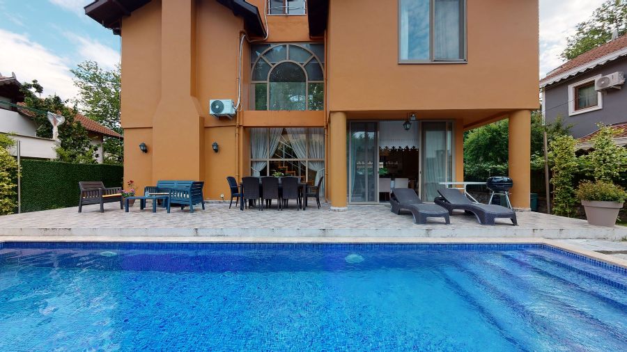 Villa Saray