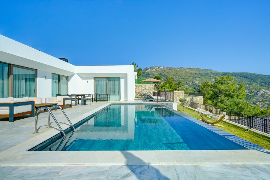 Antalya Kaş'ta 3+1 Özel Havuzlu Deniz Manzaralı Kiralık Villa DRM-2059