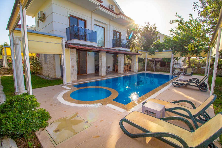 Ovacıkda 4+1 Özel Havuzlu Doğa Manzaralı Lüks Kiralık Villa DRM-2101